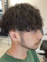 刈り上げマッシュ波巻きツイストスパイラルパーマメンズカット