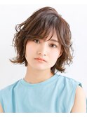 20代シースルーバングオリーブカラー外ハネミくびれミディ