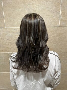 ブロッサム ひばりヶ丘(Blossom) 20代30代40代ブリーチなしオリーブグレージュくびれミディ