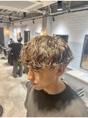 波巻きスパイラルパーマ刈り上げマッシュ　ツーブロック