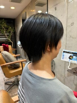 ヘア ルーナ バイ アプリーレ(hair lune by Aprire) 30代40代大人キレイ黒髪小顔レイヤーショートスタイル