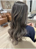 外国人風透明感大人美人バレイヤージュロングレイヤーカット