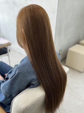 レヴィア(REVIA) 髪質改善トリートメントミルクティーベージュ前髪カット