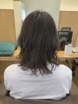 ウイバイファースト(u'i by first)&nbsp;ブルーアッシュのパーマスタイル