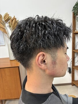 クワリ 波巻きスパイラルパーマ