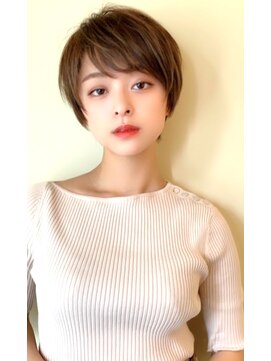 レウナ 外苑前(Reuna) コンパクトで可愛いハンサムショート　大人可愛いショート
