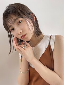 ユー(yew) シアーベージュ＋ボブ