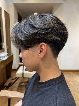 エクリ 麻布十番(equri) ハイライトニュアンスパーマセンターパート