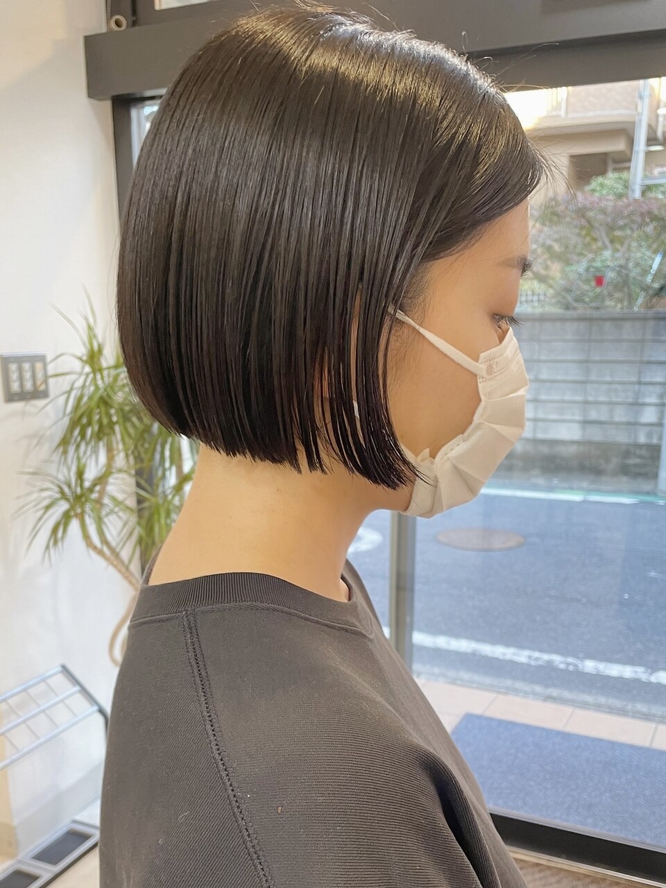 黒髪ボブ ミニボブ 前髪なし コンパクトボブ 草加：L194512413｜ラ