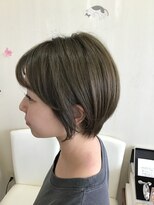 フープ(hoop)&nbsp;褪色過程もキレイなオリーブ系カラーにメリハリカットで洗練UP