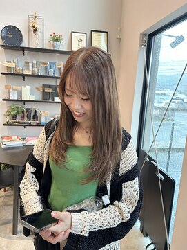 エスデザイン(es design) オリーブベージュ×顔まわりレイヤー