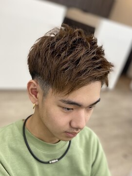 バンビ 大矢野店( Bambi) フェードカット風