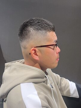 ビーダンディー(Bee dandy) ビジネススキンフェード ベリーショート クロップカット