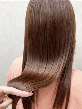 シェア(share)の写真/毛先まで潤うサラツヤヘアーで誰もが振り返る美髪をGET！クセのある髪でも毎朝のスタイリングが楽ちんに♪