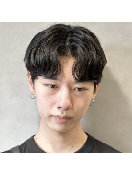 ササ(33) 【センターパート×カルマパーマ】