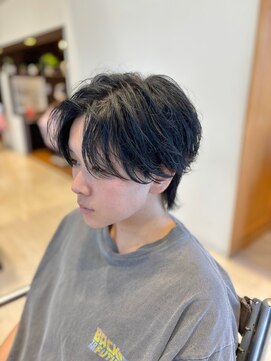 イースト(YEAST) センターパートウルフカットツイストスパイラルパーマゆるめ黒髪