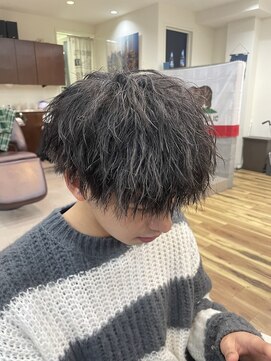 スウェル 稲毛店(Swell) サーフカール/フェザーパーマ/ブルーブラック/稲毛駅/眉毛