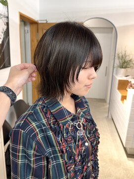 【Meenaハザマ】働く２０代に人気お洒落ショートウルフ