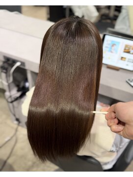 キュア 表参道(CURE) #黒髪#グレージュカラー#ココアベージュ#ヘルシーロング#表参道