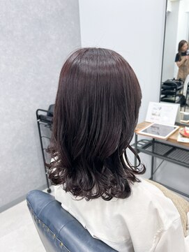 クラン(Chlan) 艶ラベンダーブラウンゆるふわミディ