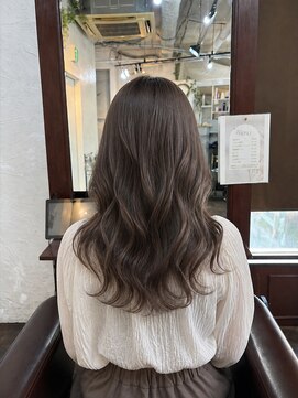 ダッチェス(DUCHESS) 札幌大通/大人女性/ジアミンレス艶カラー/髪質改善/白髪染め
