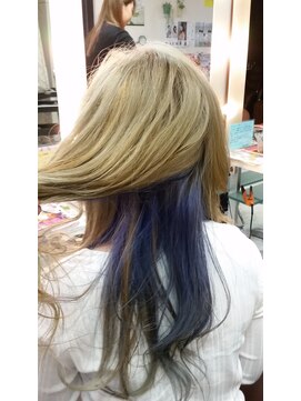 トモズヘアデザイン(Tomo's Hair Design) 【tomos】ホワイトベージュ　インナーブルー　担当naoya@