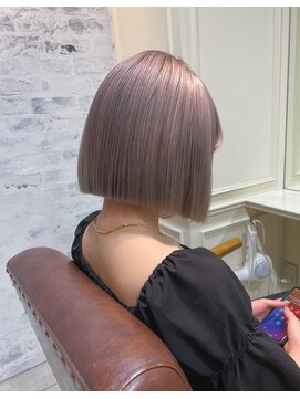 ロロ(ro-ro) 【恵比寿ro-ro】ラベンダーグレージュ×ぱっつんbob