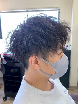 ヘッズセカンド(HEADS_2nd)の写真/人気のツイストスパイラルやニュアンスパーマなど、立体感×動きのある好感度高めパーマはHEADSにお任せ！