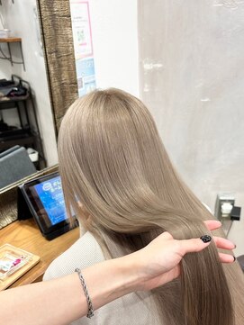 ロア 福岡天神本店(LORE) ダブルカラーベージュカラーケアブリーチカラーハイトーンカラー