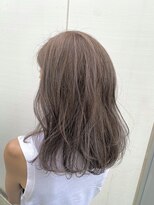 ヘアサロン ナノ(hair salon nano)&nbsp;白髪ぼかし/ミディアムヘア/白髪をいかしたハイトーンカラー