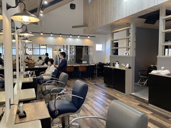 ノル(NOLL)の写真/少人数にゆとりあるスペースでリラックスできる落ち着いた雰囲気♪