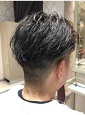 ワイルドアップバングスキンフェードアイロンパーマ爽やか
