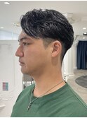 メンズビジネス刈り上げセンターパート黒髪