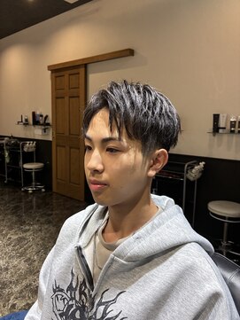 ドゥーエン 花園店(DoEN) ツーブロックアップバング