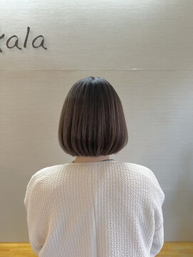 アカラ ヘアー akala ｈair ピンクグレージュカラー