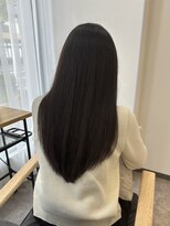 ジーナ 吉塚(Zina)&nbsp;ダークブラウン×レイヤーカット【福田れん】透明感 艶髪 暗髪
