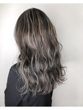 ルチェア ヘア(Lucea Hair) 筋ハイライト