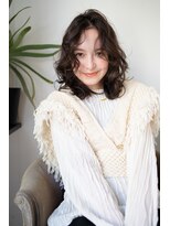 マグノリア オモテサンドウ(MAGNOLiA Omotesando)&nbsp;くしゃっとくせ毛風愛されミディ・・・HINATA