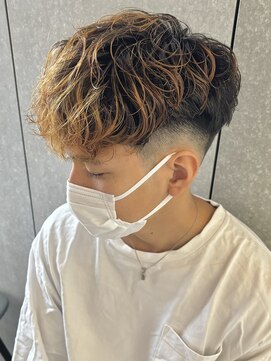 ニアウ 太田店(Niau) メンズパーマスペインカールシャドウパーマスパイラルパーマ眉毛