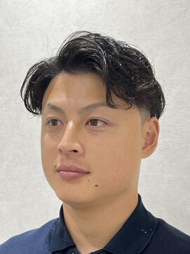 ヨシザワインク プレミアム 横浜 桜木町店(YOSHIZAWA Inc. PREMIUM) ツーブロックフェード黒髪王道メンズ七三パーマ