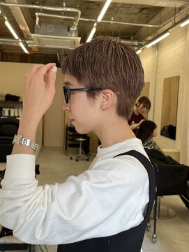ツキヘア(TUKI hair) 大人モードのショートスタイル