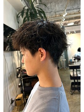 ビハインドザカーテン(BEHIND THE CURTAIN) 【セットが簡単】スパイキーショート