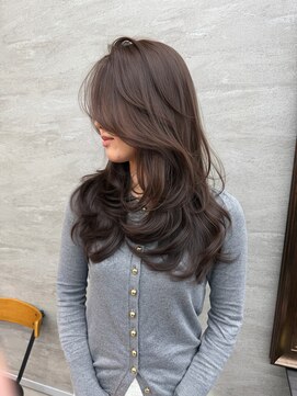 バタフライカット/レイヤーカット/ミディアムレイヤー/海外ヘア