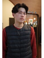 エディ(Edy)&nbsp;センターパートニュアンスパーマ眉毛カット韓国ヘアカルマヘア