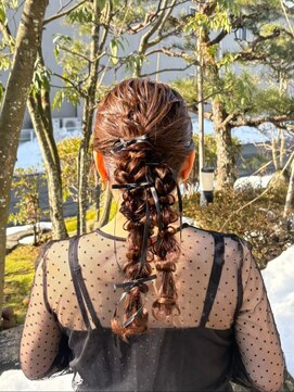 ジュラク(JURAKU) お呼ばれヘア×ツイン編みおろし