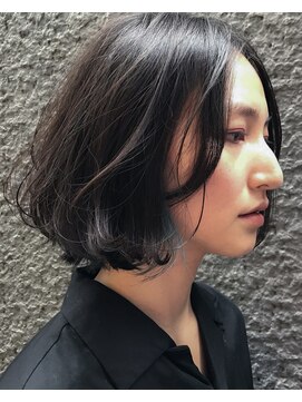 ブルートマト(BLUE TOMATO) インナーカラー×ボブ