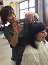 ルーバーブヘアー(Rhubarb hair)