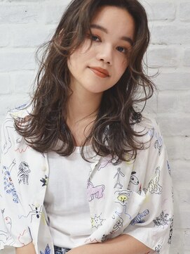 ラルマミット(lalma mit) 【大人かわいい】アップバングで涼しげヘア【カーキグレージュ】