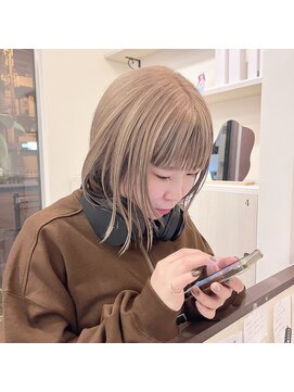 ユニ(Uni.) ミルクティーベージュカラー