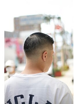 キングスマン トーキョー 国分寺(KINGSMAN TOKYO) アップバング/ツーブロック/スキンフェード[国分寺/国分寺駅]